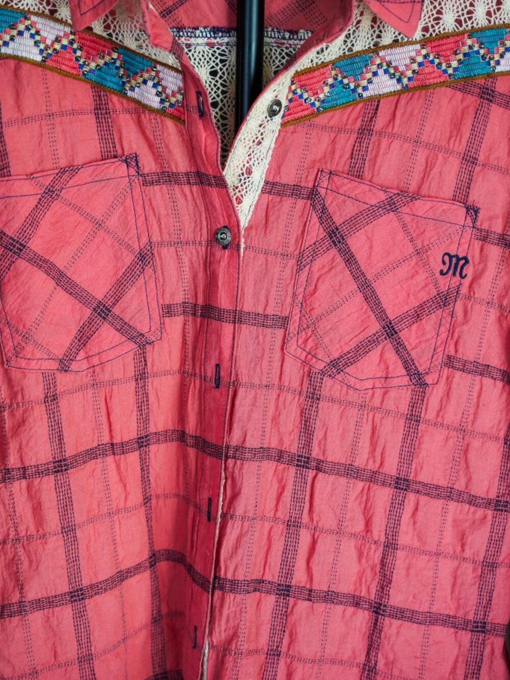 Miss Me Women's Coral Plaid Western Lace Trim Button Up Shirt Large - Picture 9 of 14